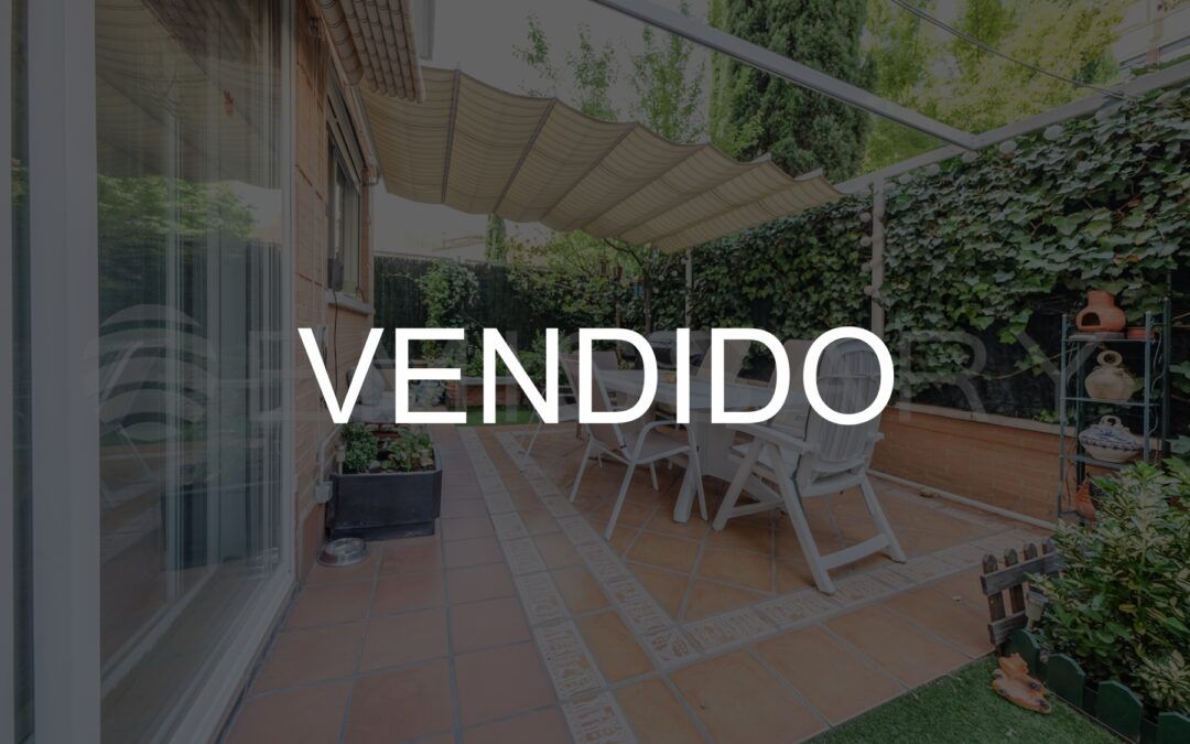 Bajo con Jardín en Coronales