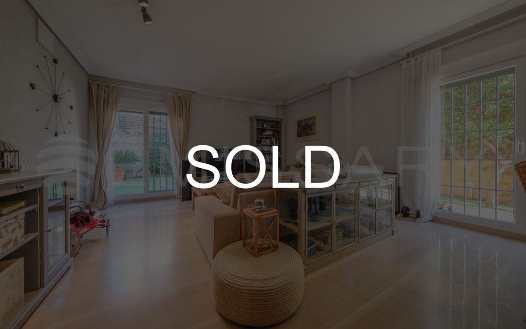 Semi-Detached House in Paracuellos